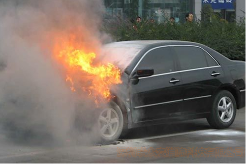 汽車自燃