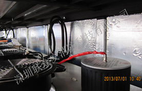 客車發動機艙1